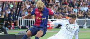 Lamine Yamal (Barcelona) vs. Federico Valverde (Real Madrid). Lamine Yamal (Barcelona) vs. Federico Valverde (Real Madrid).